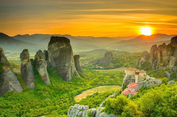 2-Day Tour to Delphi & Meteora with Guide and Tickets From Athens - Meteora’s monasteries and towering rock pillars