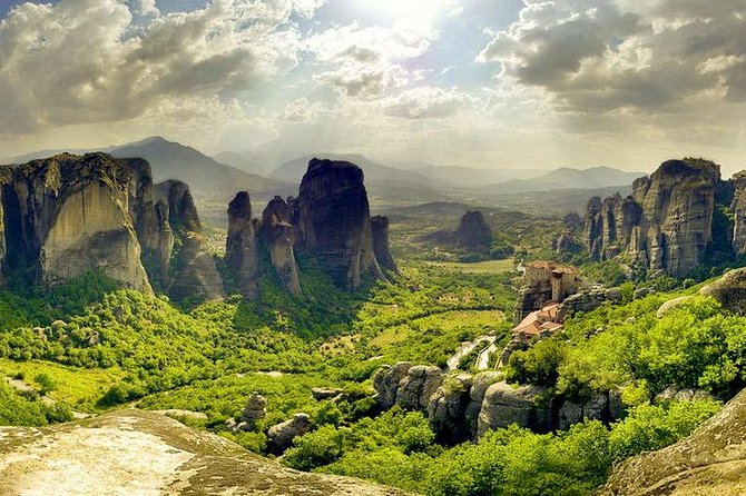 2 Days Private Tour: Delphi & Meteora - Thermopylae and the coastal lunch stop