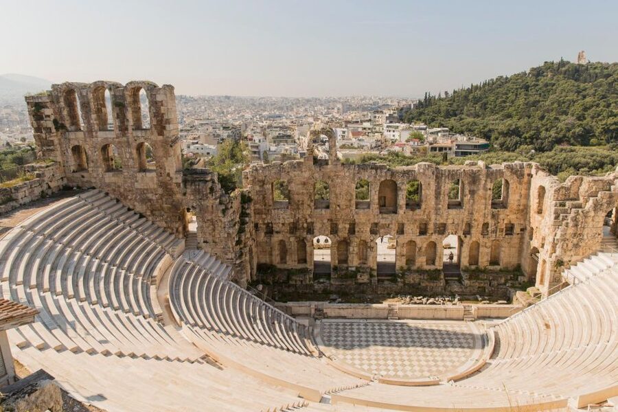 Acropolis & Agora: The Rise & Fall of Democracy - A guide who teaches, not just recites