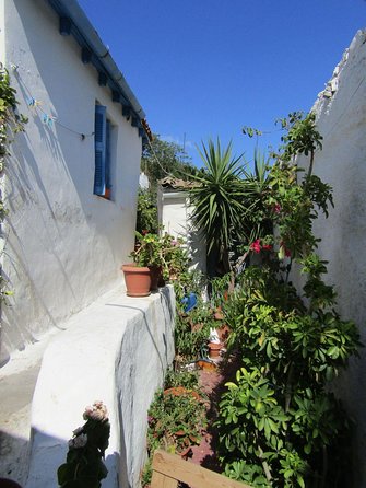 Acropolis monuments, Parthenon and Plaka, Monastiraki walking tour - Who will enjoy this walk most?