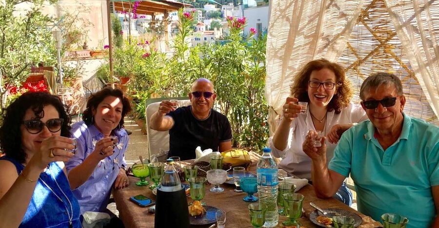 Athens: 7-Course Dinner and Wine Pairing with Acropolis View - How the three-hour dinner unfolds