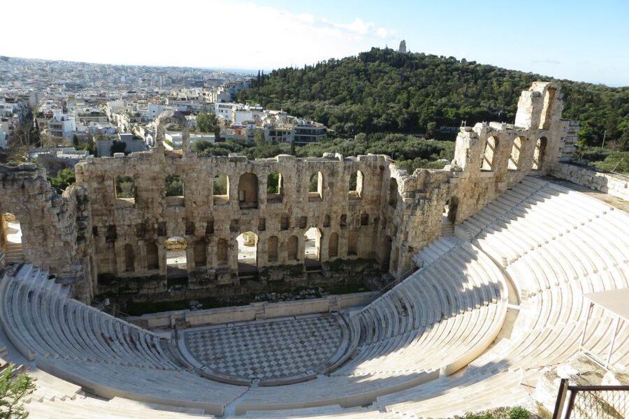 Athens: Acropolis with Museum, Guided Tour & Greek Lunch - What the guides add