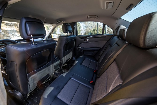 Athens Airport to Athens Hotels Private Arrival Transfer - Flight tracking has limits