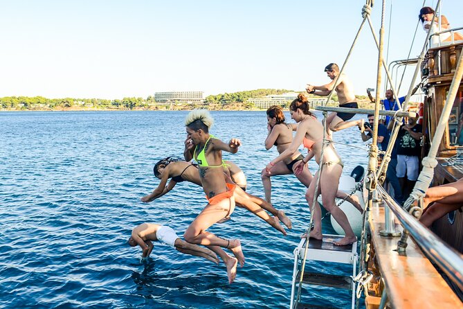 Athens: All Day Cruise to Agistri Moni Aegina with Lunch & Drinks - Crew, comfort and a few limits to consider