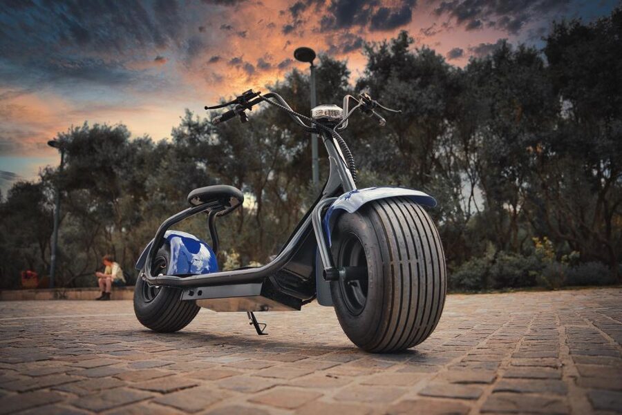 Athens: City Highlights Guided E-Scooter Tour - Should you book the Athens e-scooter tour?