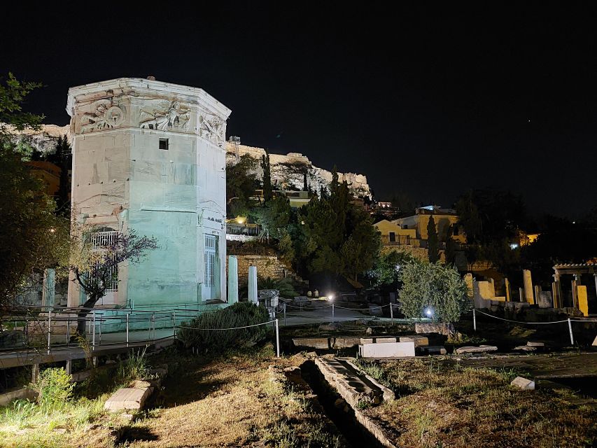Athens: City Highlights Nighttime Walking Tour in Spanish - Monastiraki and the Acropolis view