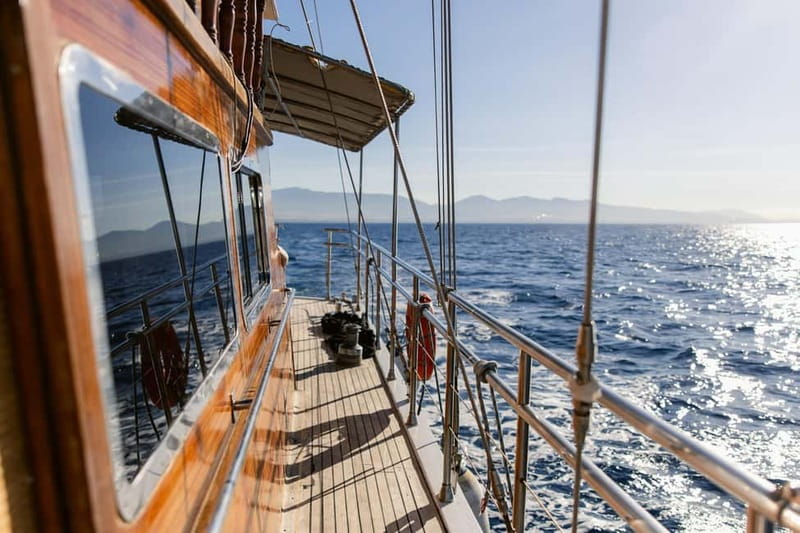 Athens: Cruise to Agistri, Moni & Aegina with Lunch & Drinks - Aegina: pistachios, port shops, and ancient remains