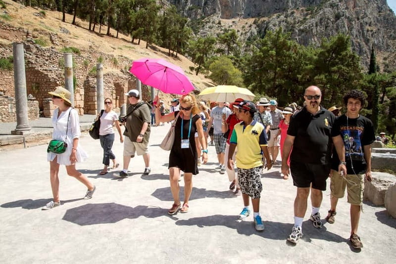 Athens: Delphi and Arachova Day Trip with Guide - The long road from Athens to Delphi