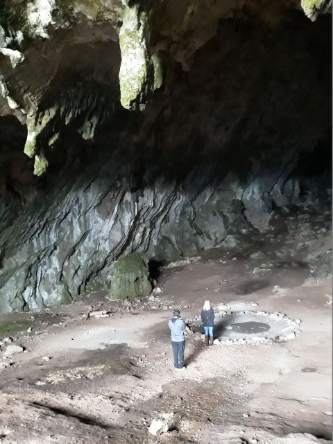 Athens: Delphi, Corycian Cave, and 300 Battlefield Day Trip - Corycian Cave adds the wildest turn