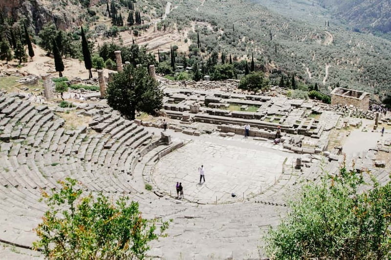 Athens: Delphi Day Tour with Museum & Arachova Village Visit - Arachova: a mountain village pause