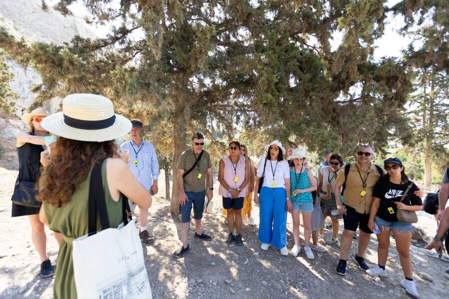 Athens: Early Morning Guided Tour to Acropolis and Museum - Passing the Propylaea and Temple of Athena Nike
