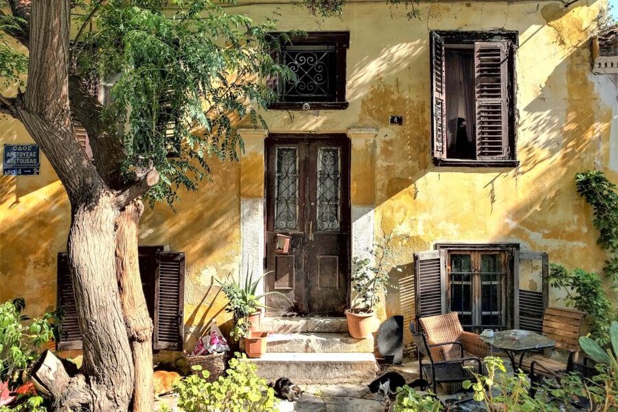 Athens Instagram Tour: The Most Scenic Spots - What the guide adds beyond picture-taking