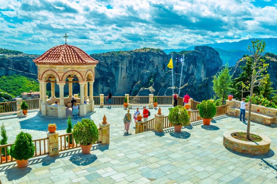 Athens: Meteora 2-Day Trip with Hotel, Sunset & Morning tour - Arrival in Kalambaka and the hotel night