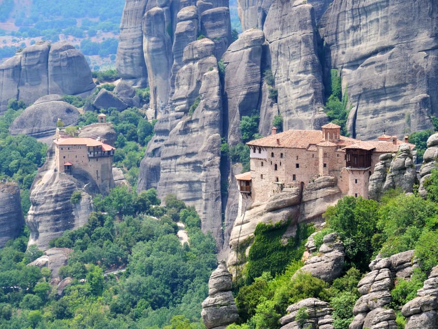 Athens: Meteora Day Trip with Audio Guide and Lunch Option - Seeing the six monasteries, entering two