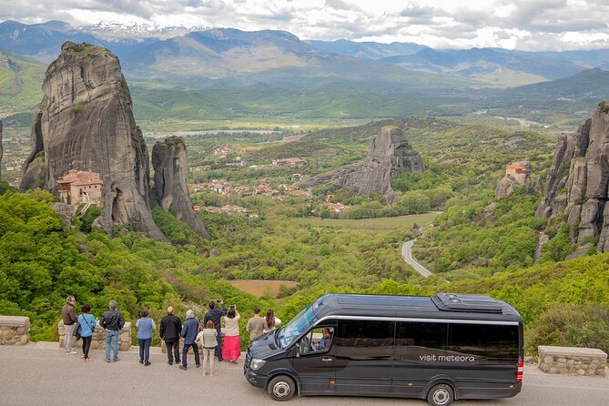 Athens: Meteora Monasteries, Caves & Coastal Stopovers with Lunch - From Athens to the cliffs of Meteora