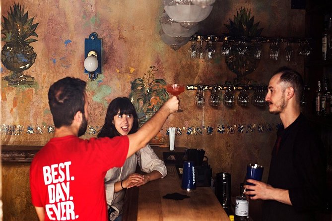 Athens Moonlight Waling Tour with Drinks and Meze Dishes - Who should book this Athens night walk