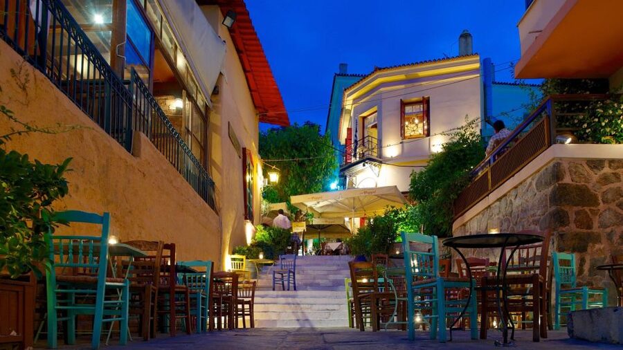 "Athens Night Experience - 4Hours" - Drive-bys that fill in the city map