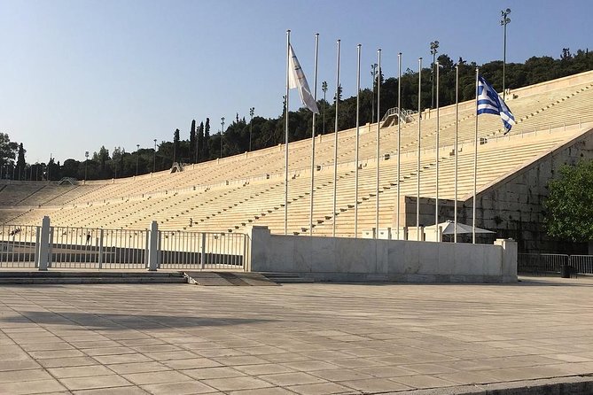 Athens Night Sightseeing Tour with Greek Dinner Show - The live Greek show is the evening’s main event