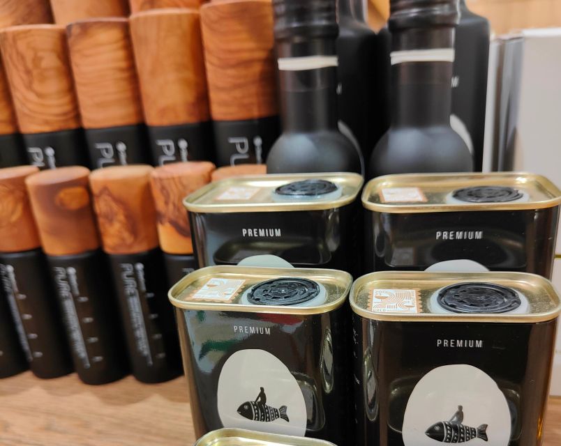 Athens Old Town: Greek Olive Oil & Herbs Tasting - Finding the tasting at Athens’ oldest bar
