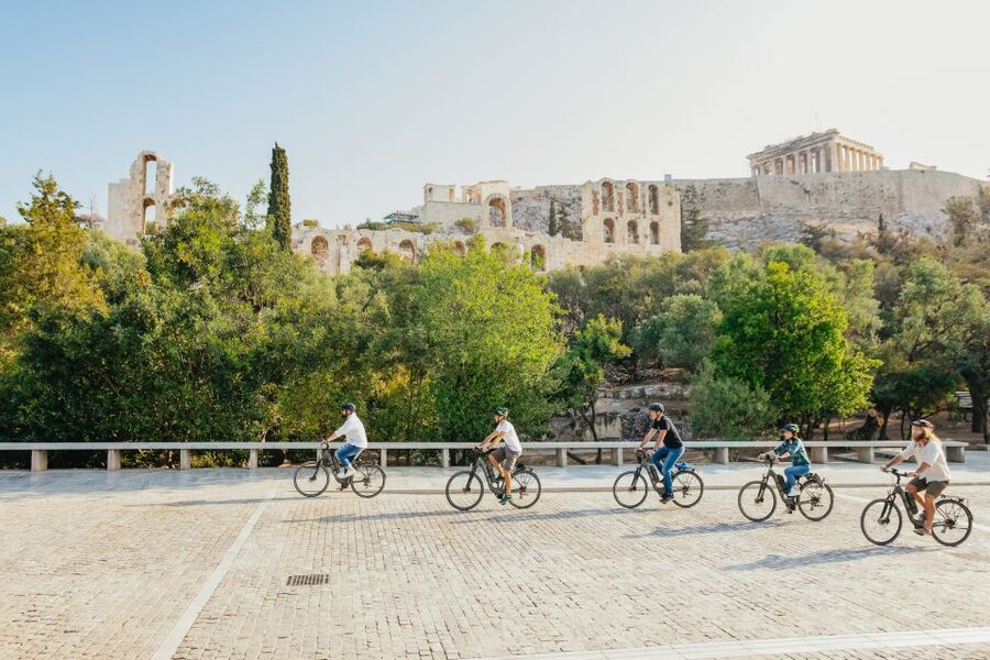 Athens: Old Town Highlights Guided E-Bike Tour - A fast introduction to central Athens