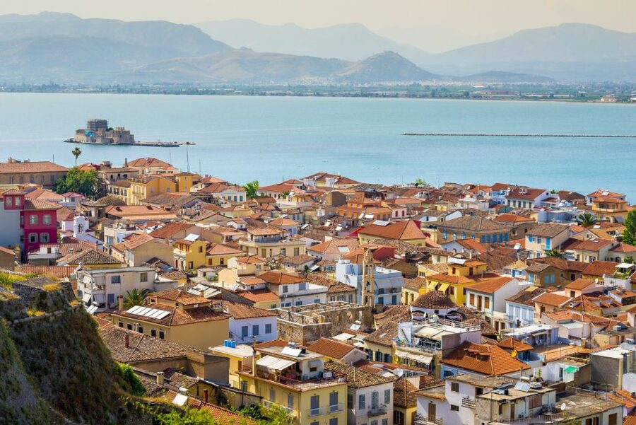 Athens: Peloponnese Highlights Day Trip and V.R. Audio Guide - Nafplio, a welcome pause between ruins