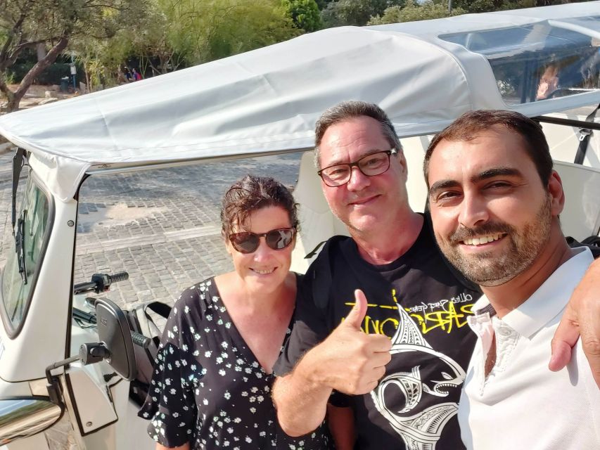 Athens: Private 3-Hour City Tour on Eco-Friendly Tuk Tuk - What the private format and price get you