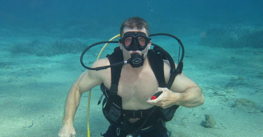 Athens: Private Discover Scuba Diving for Beginners - A first look at Mediterranean sea life