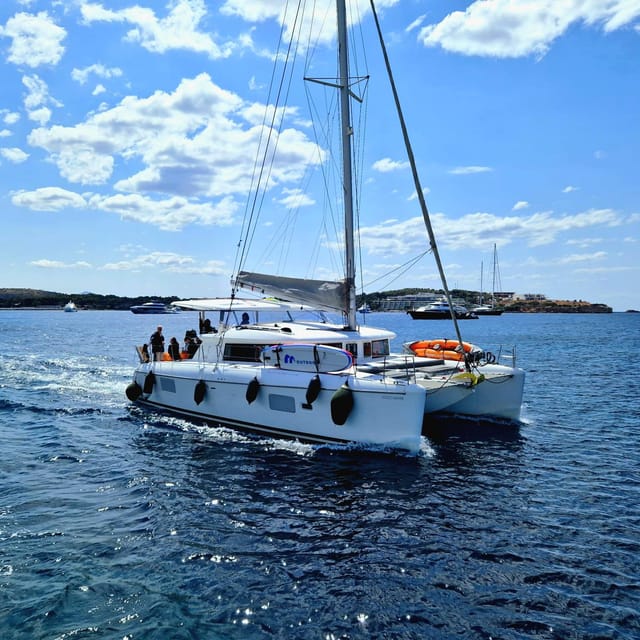 Athens: Riviera Catamaran Tour with Fresh Meal and Drinks - At a glance