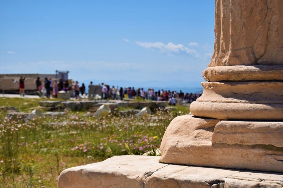 Athens: The Acropolis Guided Walking Tour in German - The Temple of Athena Nike and the Erechtheion