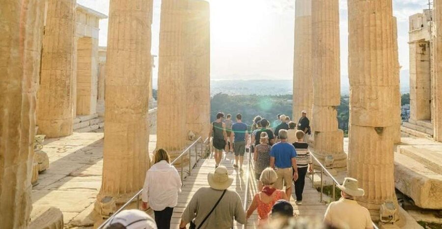 Athens: The Acropolis Walking Group Tour with a French Guide - Why a French-guided Acropolis walk helps