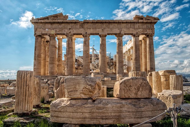 Beat the Heat Acropolis Tour - Small group - The Erechtheion and its wooden cult statue