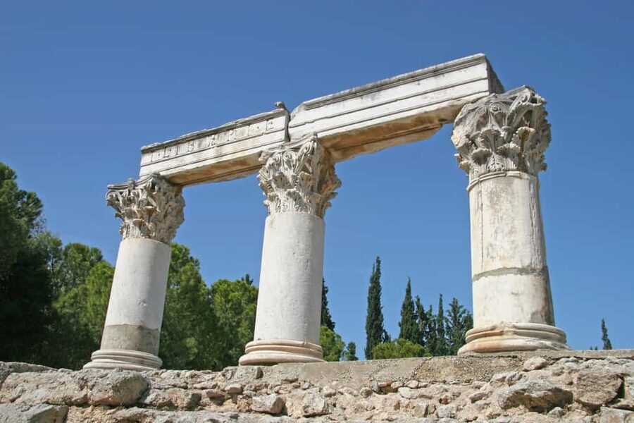 Corinth: 3D Representations & Audiovisual Self-Guided tour - How the app works in practice
