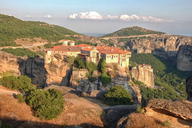 Delphi and Meteora Private Day Trip from Athens including Dinner - Meteora: monasteries above the plain