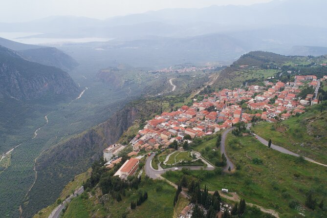 Delphi full day V.R audio guided tour with entry ticket - Who will enjoy this day most