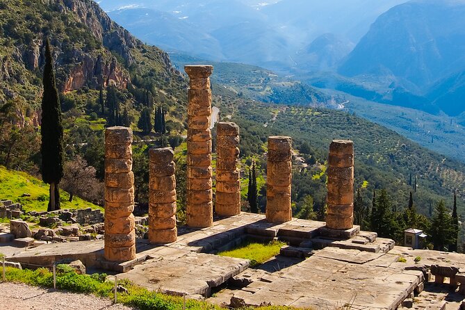 Delphi full day V.R audio guided tour with entry ticket - The museum’s objects and stories