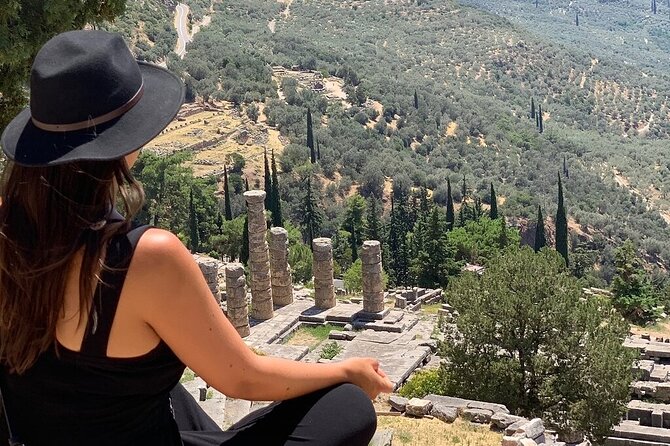 Delphi Guided Small Group Day Tour from Athens - Arachova on the return