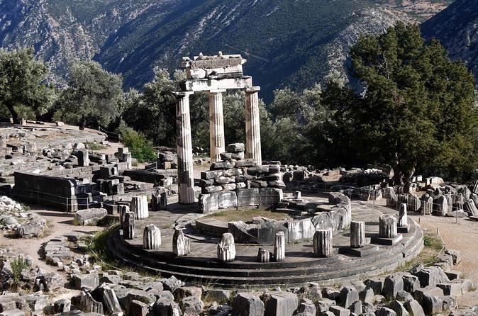 Delphi & Thermopylae Full Day Private Tour from Athens - From Athens to Thermopylae