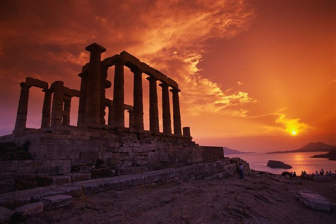 Enjoy Cape Sounio Private Majestic Sunset With Seaside Dinner - Timing your visit around the changing sunset