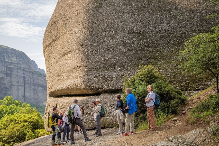 From Athens: 3 Days in Meteora & Delphi with Tours & Hotel - The return bus is the main compromise
