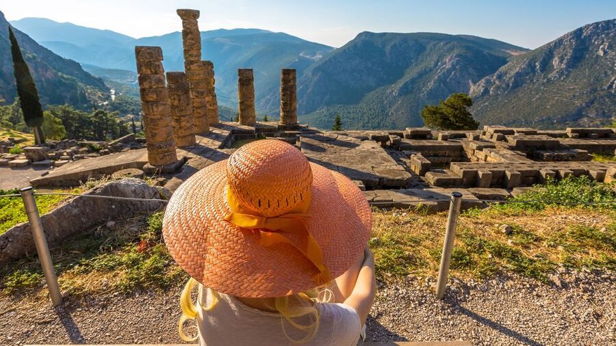 From Athens: 3 Days in Meteora & Delphi with Tours & Hotel - What the hotel and price really include