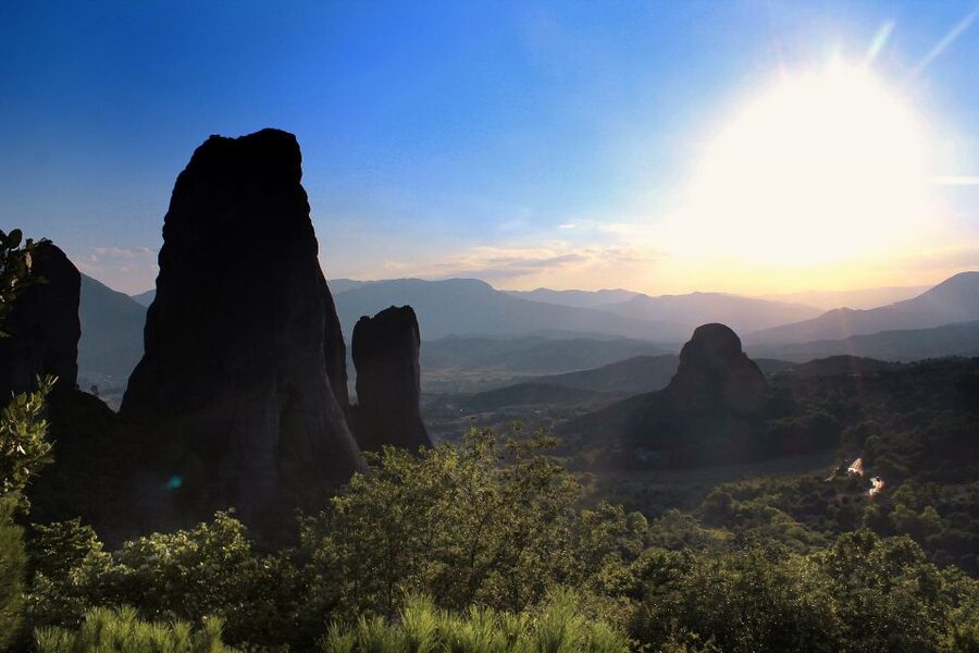 From Athens: Delphi and Meteora 2-Day Tour with Hotel - Evening in Kalabaka