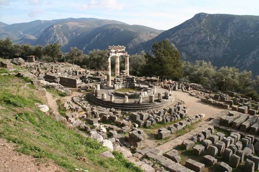 From Athens: Delphi Full Day V.R. Audio Guided Tour - Should you book this Delphi day trip?