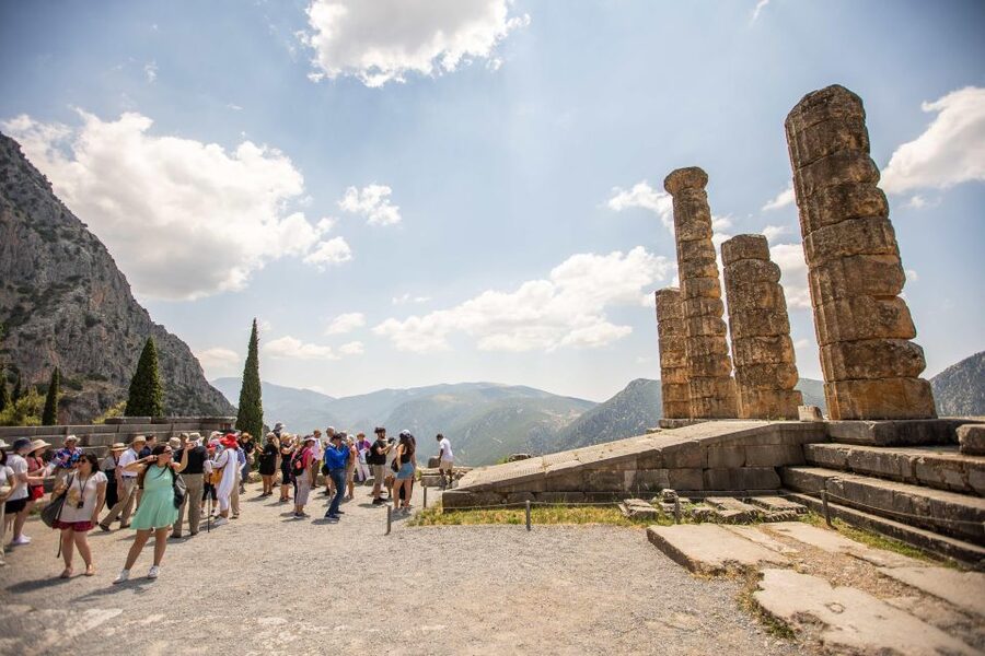 From Athens: Explore Ancient Greece 4-Day Tour - Day three: Delphi before the drive to Kalambaka