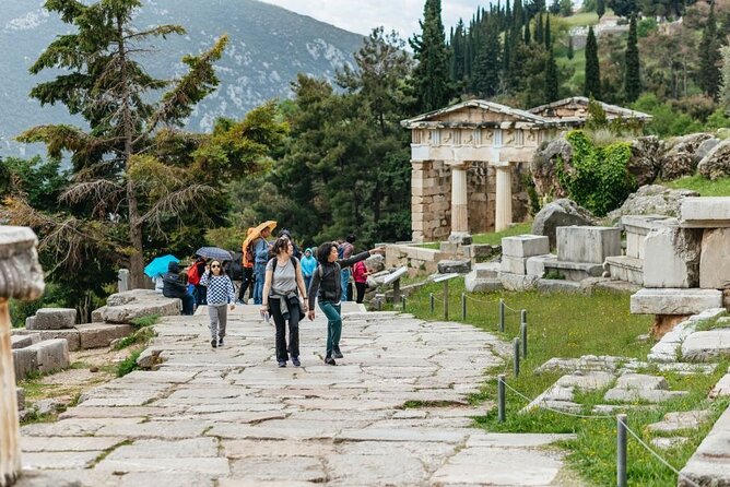 From Athens: Small-Group Delphi, Museum & Arachova Day Trip - Why Delphi makes a worthwhile day from Athens