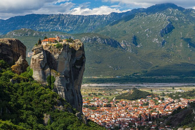 Meteora Day Trip with central Pick up & optional Lunch - FAQ