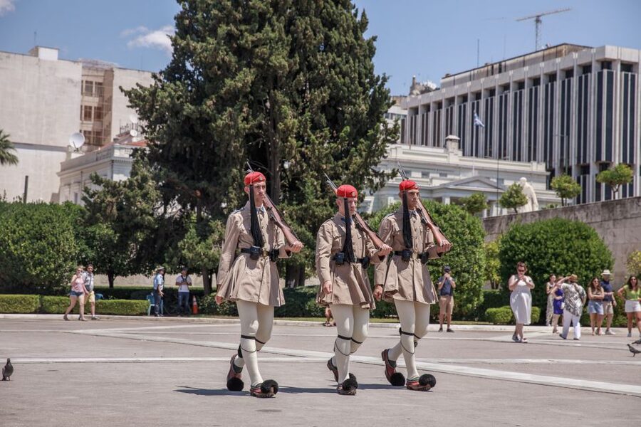 Private Guided Tour: Athens, Acropolis and Acropolis Museum - Finding your guide beneath the Syntagma clock
