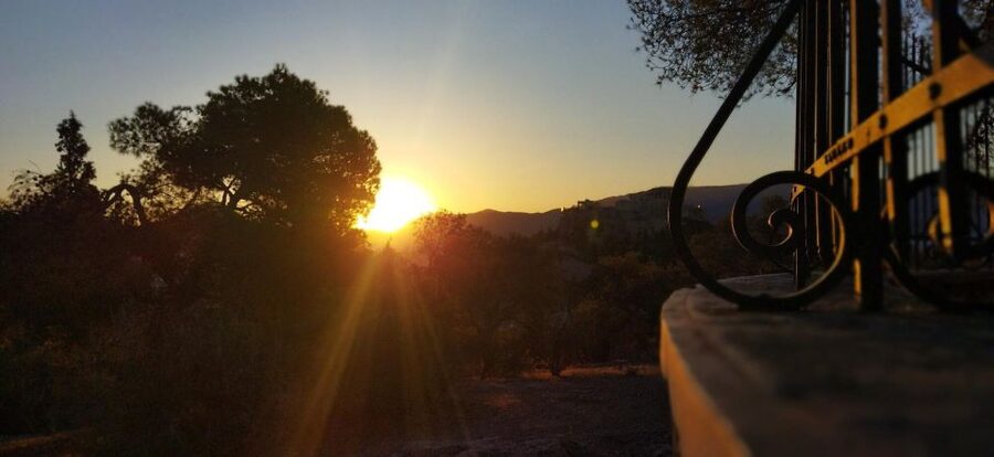 Sunrise Yoga & Meditation Acropolis & 360 view - Who will enjoy this most, and who should think twice
