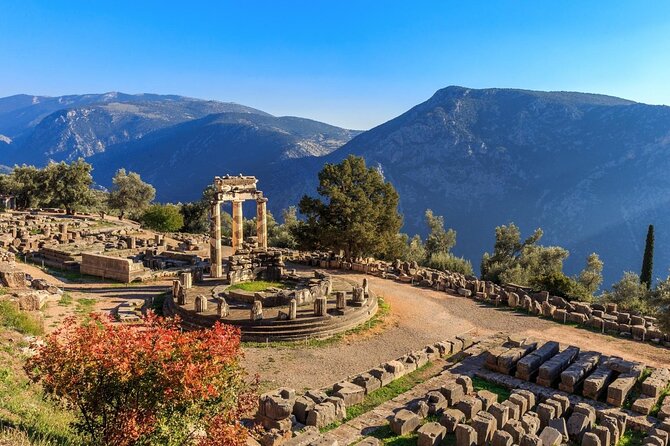 Thermopylae and Delphi Private Full-Day Tour from Athens - Thermopylae: more than a statue