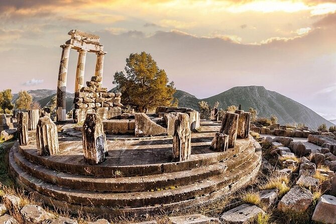 Thermopylae The battle of the 300 Spartans & Delphi Day Tour - Arachova and lunch: time to slow down
